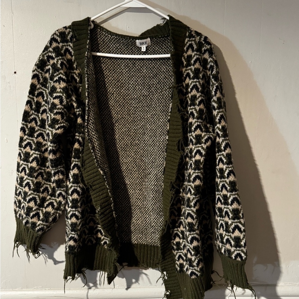BKE Olive and Cream Patterned Cardigan